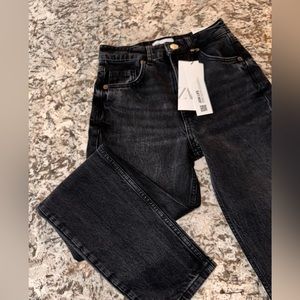Zara black denim jeans. Comfort mom fit. Never worn, tags on